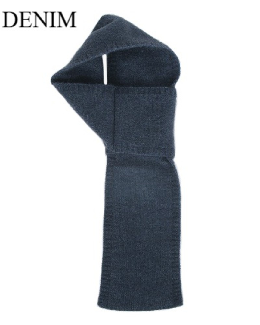 Merino Possum Loop Scarf image 13